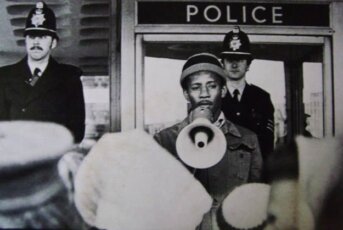 Linton Kwesi Johnson poesia, musica e lotta al razzismo - CaffèBook