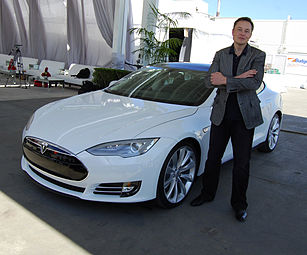 Elon Musk, auto elettrica