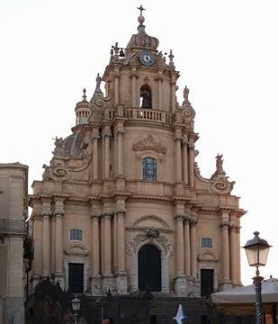I luoghi della Sicilia del Commissario Montalbano: Il Duomo