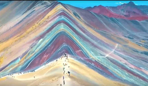 Montagne arcobaleno del Perù