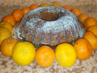 Ciambellone integrale all’arancia, mandarini e gocce di cioccolato