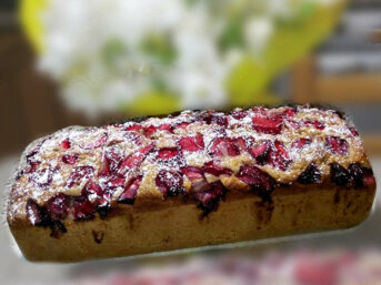 Plumcake integrale con fragole limone vaniglia e senza zucchero