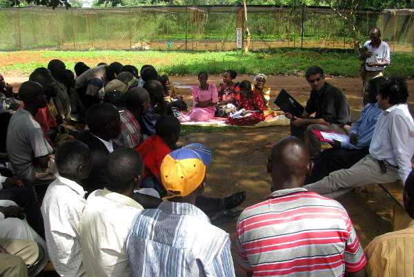 Omukwano di Caffè River con i piccoli coltivatori in Uganda
