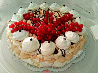 Torta Pavlova con ribes