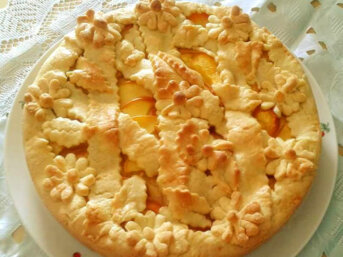 La Crostata di pesche e crema pasticcera