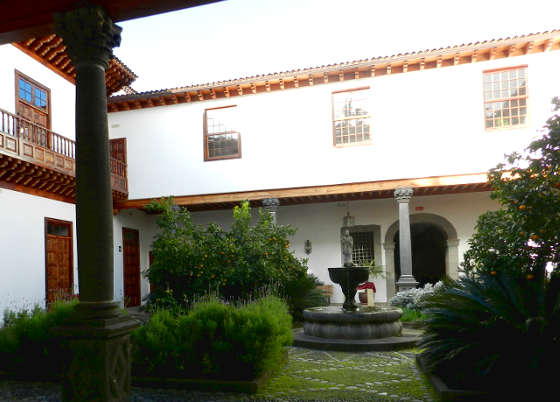 A San Cristóbal de La Laguna giardino
