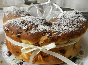 Torta Angelica con gocce di cioccolato e noci