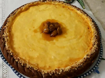 Crostata con farina e miele di castagno e ricotta