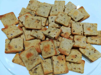 La ricetta dei biscotti alle olive verdi e parmigiano integrali
