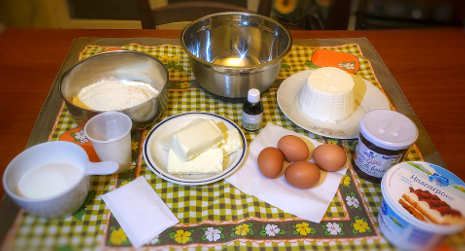 Ingredienti della Victoria sponge cake o torta vittoriana 7 a