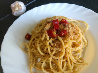 La pasta con la mollica atturrata o abbrustolita