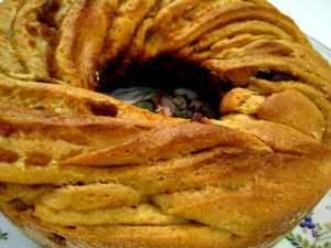 la Torta Angelica senza burro con purea di mele, cannella e uvetta integral