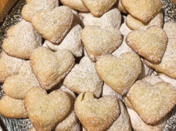 Biscotti con la nutella a forma di cuore senza glutine