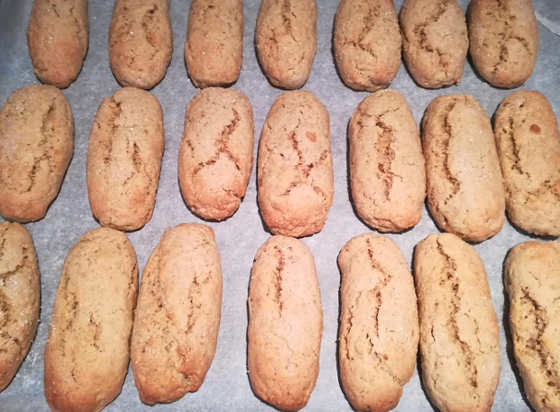 Preparazione Biscotti da inzuppo senza ammoniaca e senza burro semi integrali