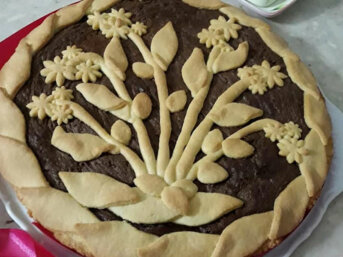 Crostata alla Nutella con fiori di frolla