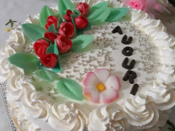Red Velvet con frosting e panna