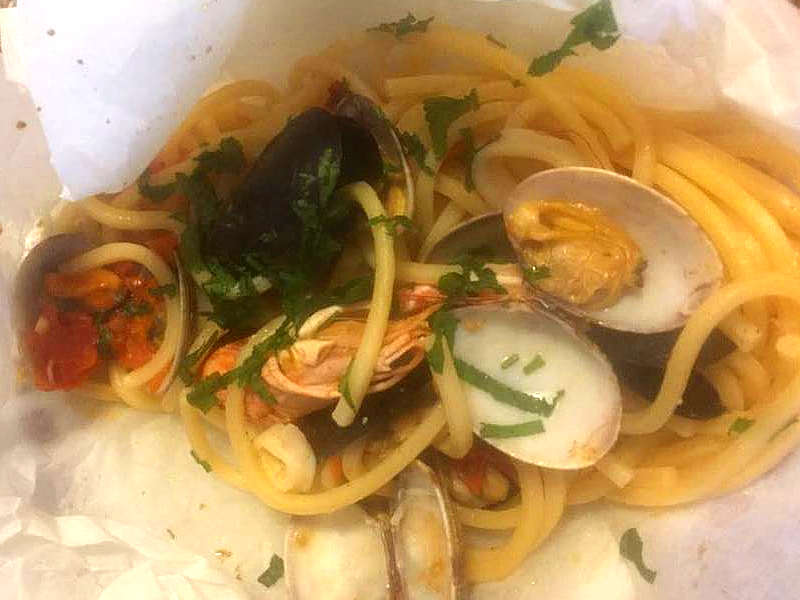 spaghetti al cartoccio ai frutti di mare senza glutine