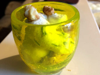 Antipasto freddo nei bicchieri di ricotta noci e taralli senza glutine