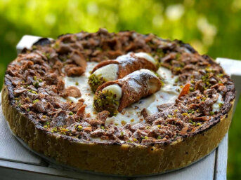 Torta cannolo a Cheesecake fredda con ricotta siciliana e pistacchio