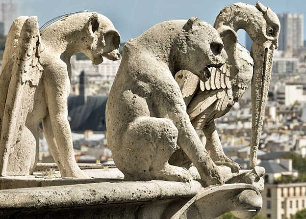 Le chimere e i gargoyle di Notre-Dame