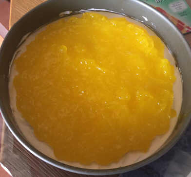 Preparazione Cheesecake senza glutine e senza cottura con la crema al limone
