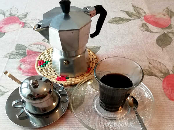 Come si prepara il caffè d'orzo in casa con la moka