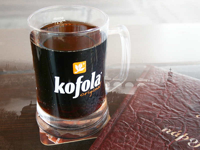Kofola, la strana bibita nata al di là della Cortina di ferro per competere con la Coca Cola