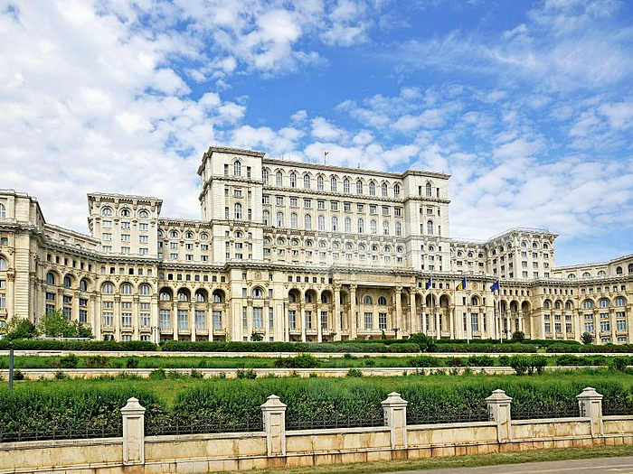 Foto Dennis Jarvis, Il palazzo del Parlamento di Bucarest 