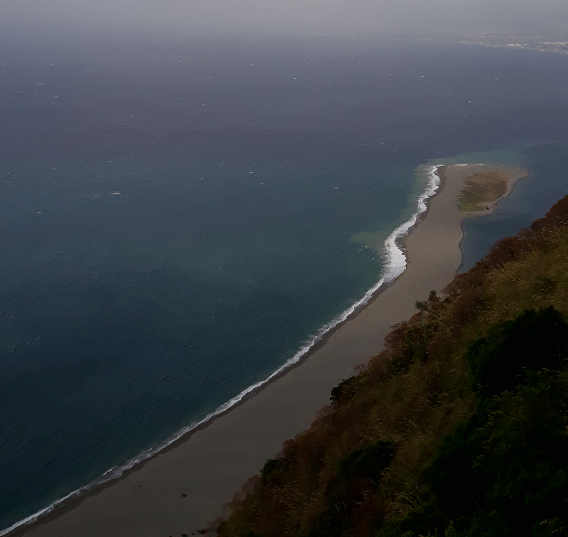 La Splendida Spiaggia Di Tonnarella Nellincantevole Golfo