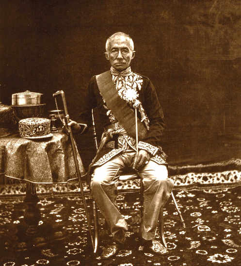 John Thomson: King Mongkut (Rama IV) in uniforme