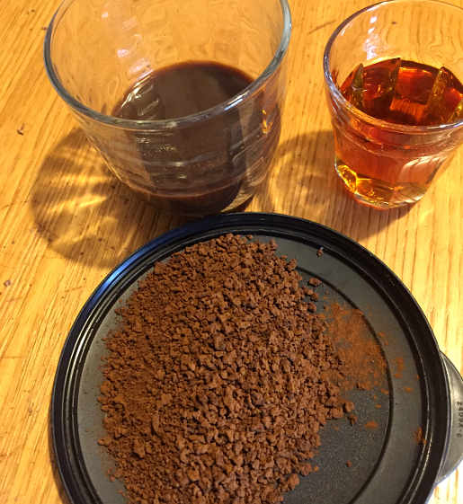 Ingredienti del Semifreddo al caffè e cioccolato fondente con granella di nocciole senza glutine