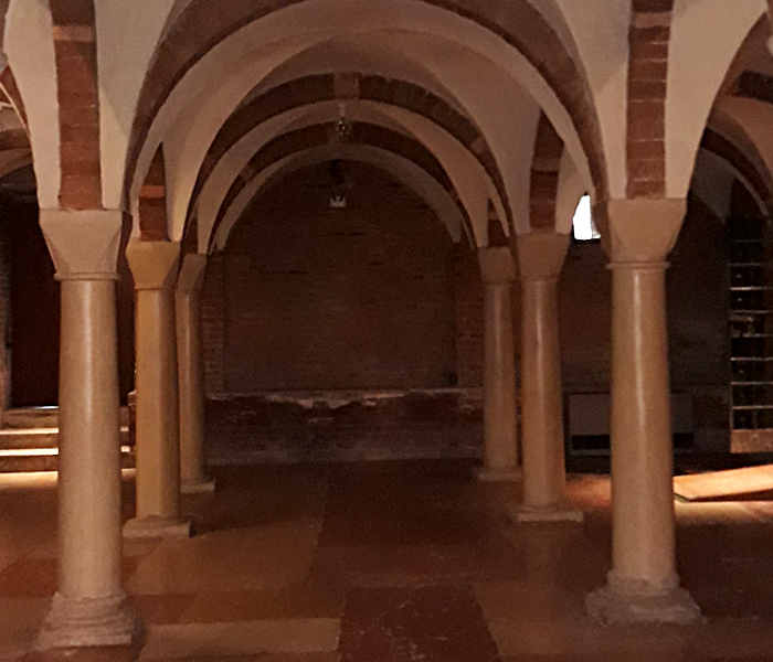 Abbazia di Nonantola, cripta e presbiterio 3