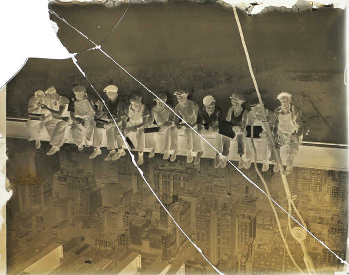 Negativo di Pranzo in cima al Grattacielo (Lunch Atop a skyscraper) di Charles Ebbets