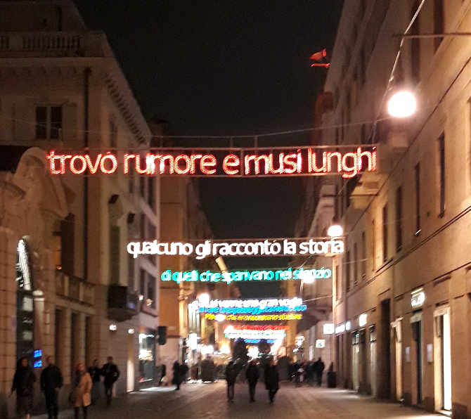 Luci d’artista a Torino: Via Lagrange 4
