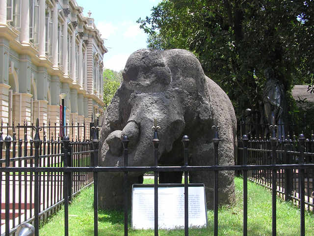 Statua al Museo Bhau Daji Lad di Mumbai
