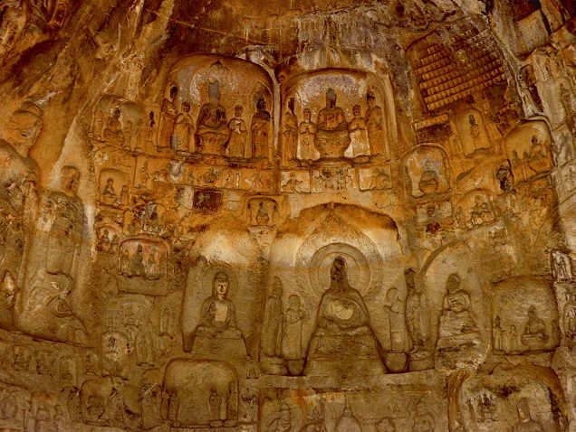Particolari delle Le Grotte di Longmen in Cina (o Luo Yang Dragon Gate Grottoes) #3