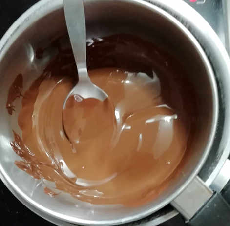 Cioccolato sciolto a bagnomaria