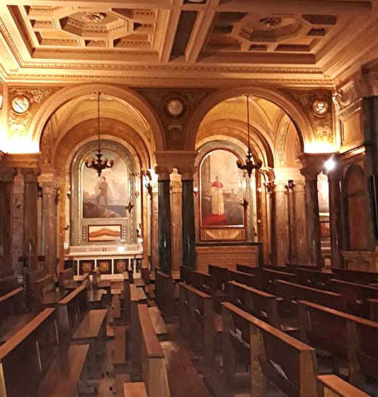 Interno della Basilica e Santuario di Maria Ausiliatrice a Torino 3