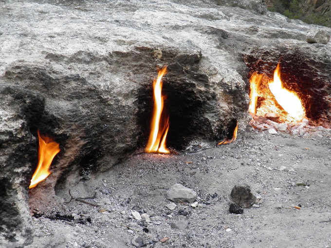 Le rocce ardenti del Monte Chimera