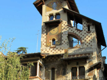 Il Quartiere Coppedè, a Roma un luogo da pellicola con palazzi fantastici e misteriosi