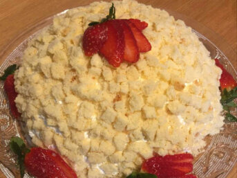 Zuccotto Mimosa senza glutine con gelato all'ananas
