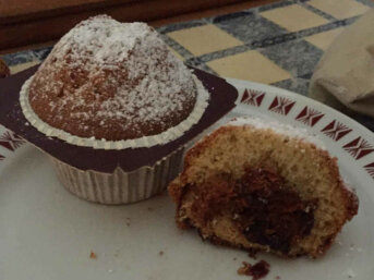 Muffin Senza Burro e Senza glutine morbidissimi con confettura di ciliegie