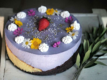 Torta ai tre gusti con crema al mascarpone e ricotta