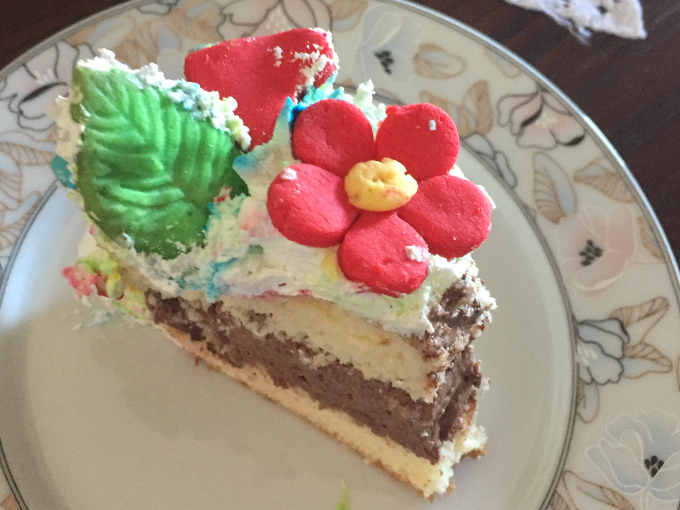 Ricetta della Torta con crema diplomatica al cioccolato e biscotti di biancafrolla