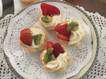 30 Cestini di frutta senza glutine con crema diplomatica di bianca frolla