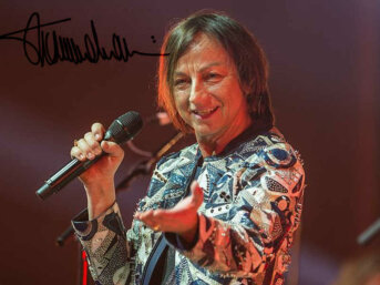 Foto-grafia di Gianna Nannini Oppositiva-Mente