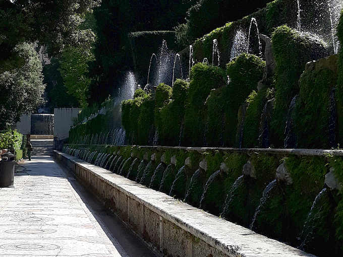 Le cento fontane a Villa d’Este a Tivoli
