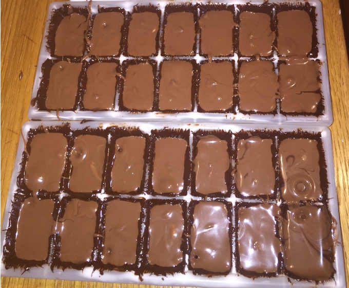 Preparazione cioccolati con Nutella e cioccolato bianco