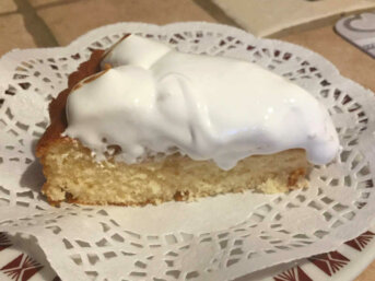 Crostata morbida con mele crema e meringa ricetta senza glutine