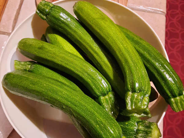 zucchine per ricetta sott'olio